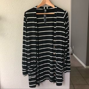 Agnes & Dora Favorite Cardi - black & white